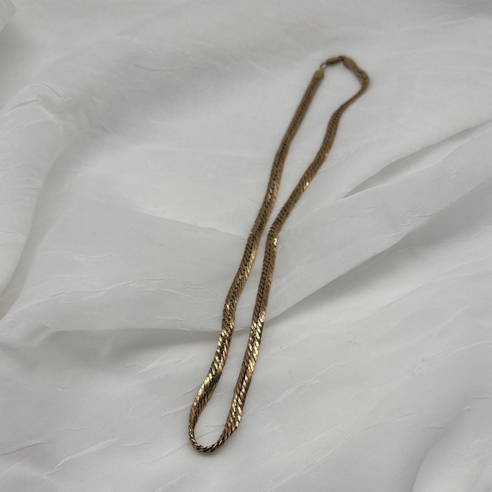 Elegant Gold Chain Necklace